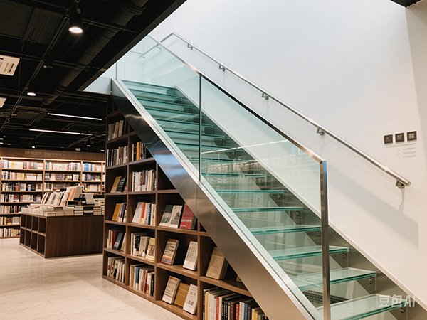 复式住宅楼梯设计